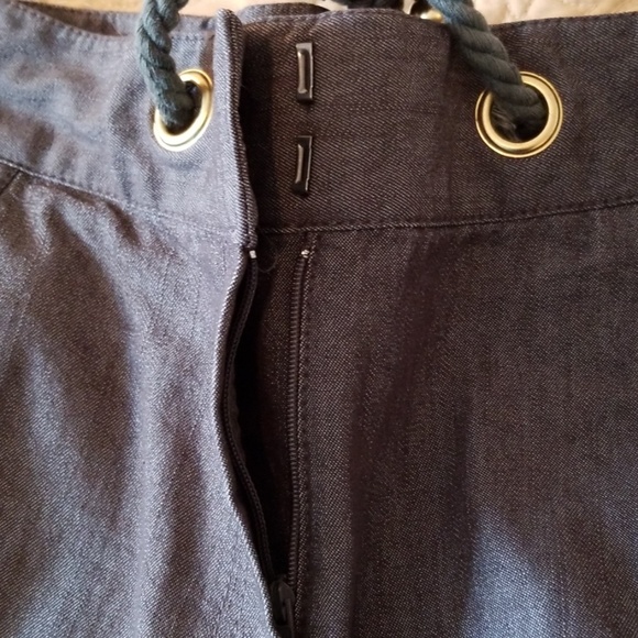 Larry Levine Stretch Capris - Picture 6 of 8